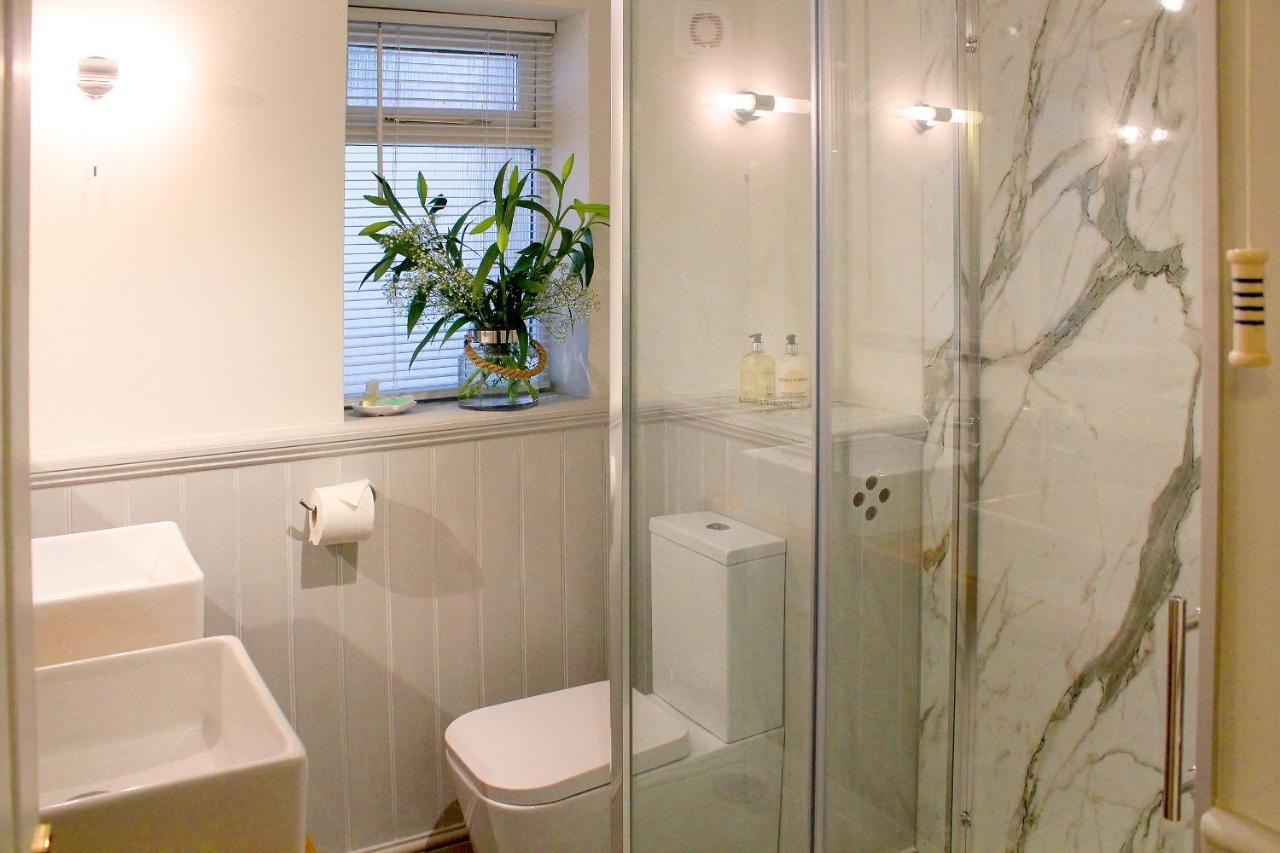 Beautiful Seaside One Bedroom Apartment Shaldon Exteriör bild